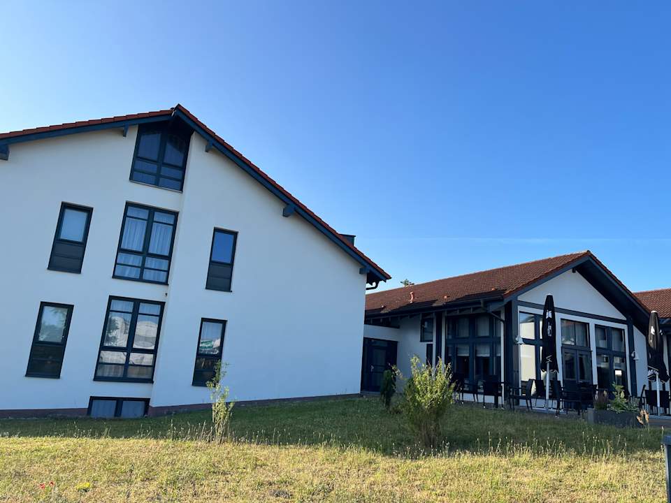 Außenansicht REGIOHOTEL Wittekind Burg