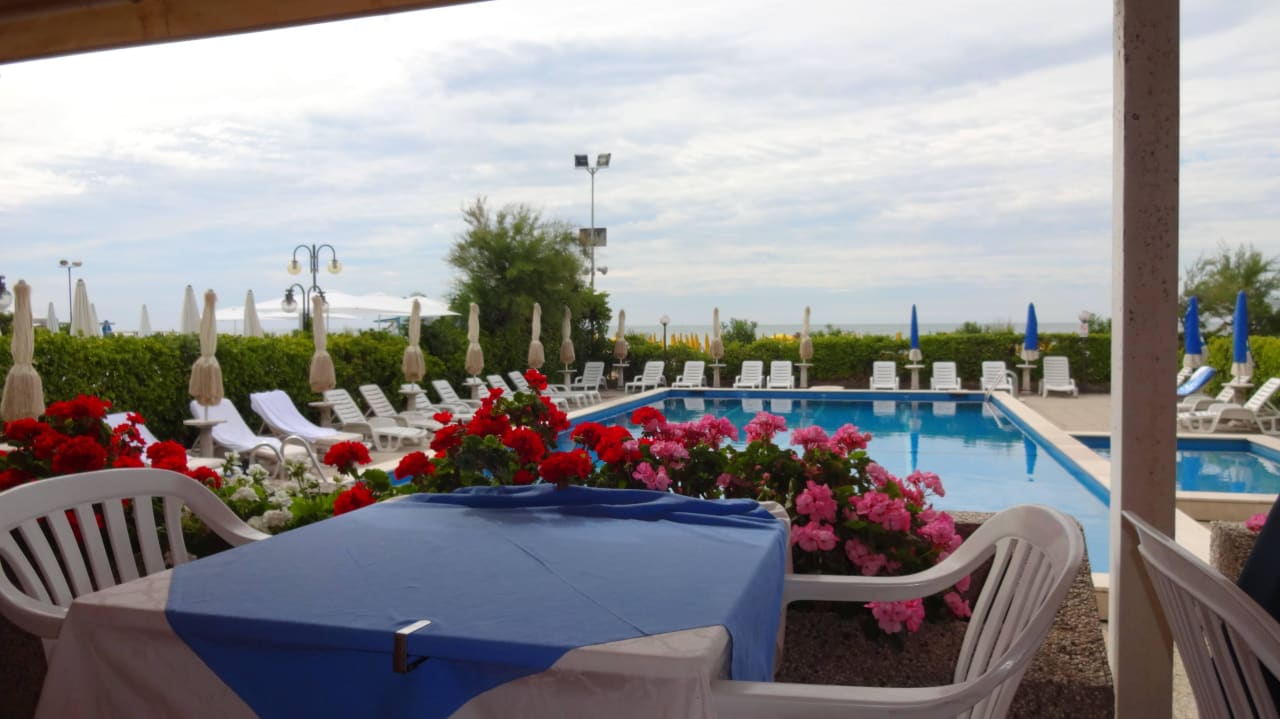 Frühstücksterasse Imperial Palace