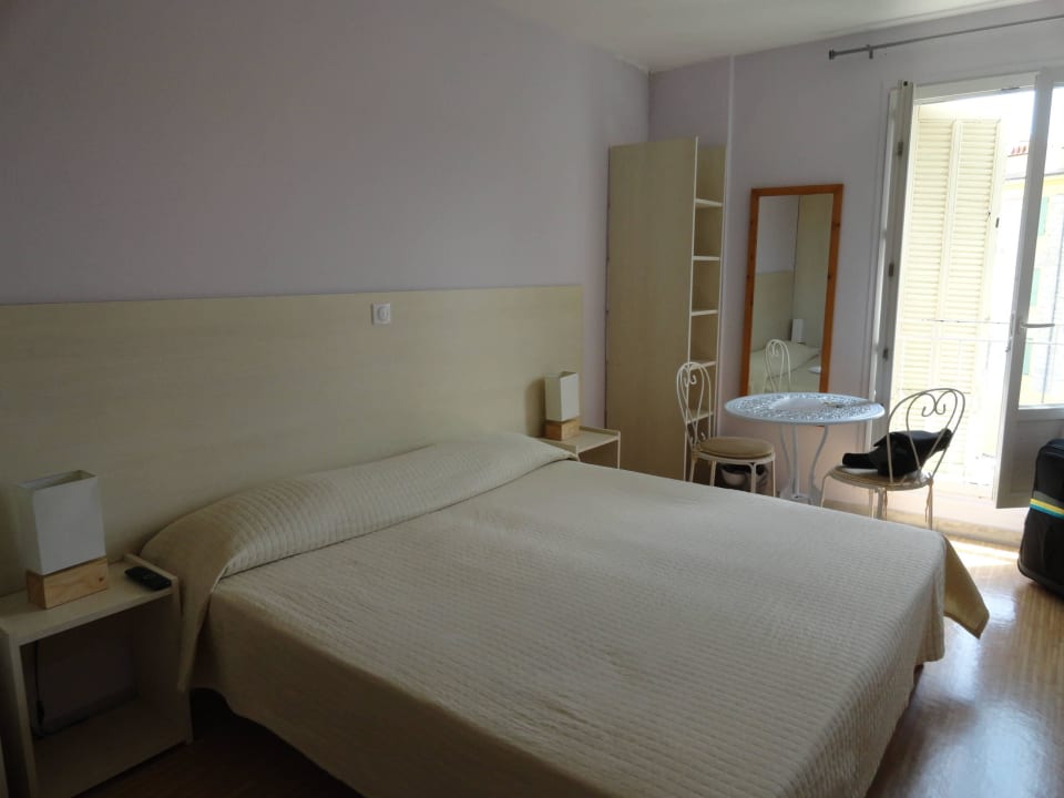 Doppelzimmer Edward's Hotel