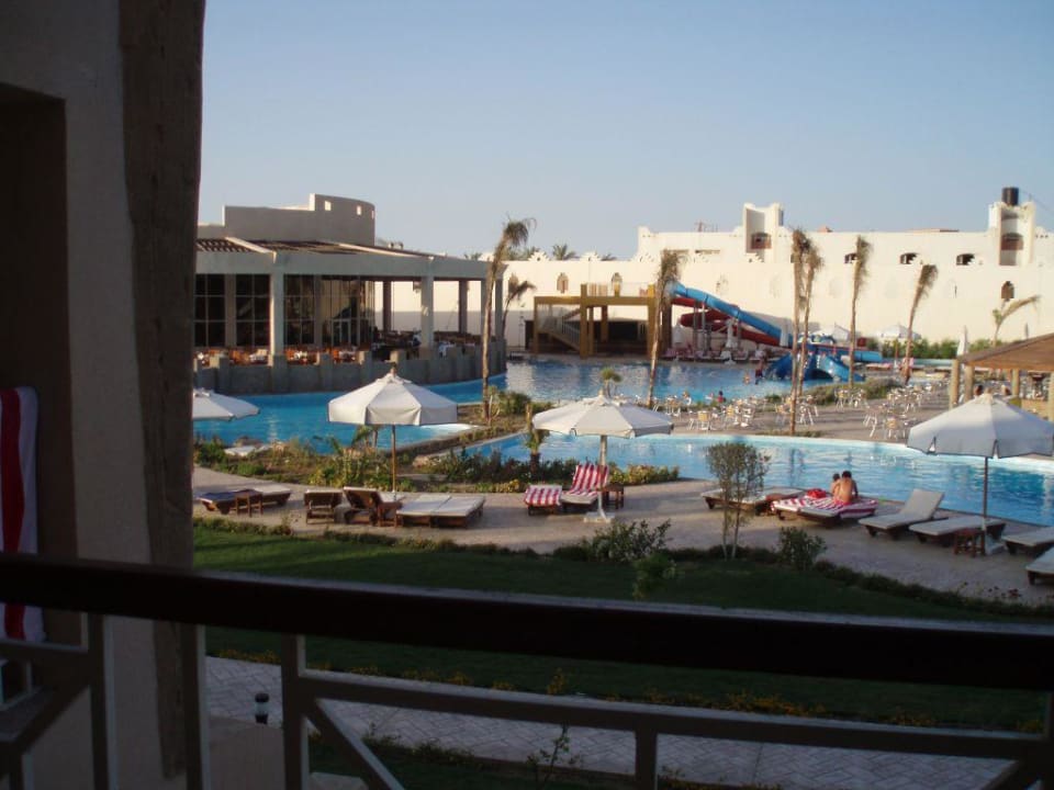 outside pool & restaurant Prima Life Makadi Resort