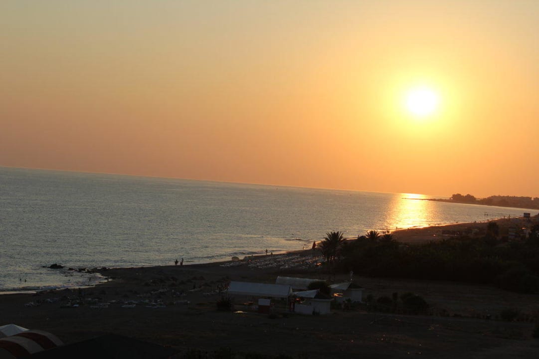 Strand Club Turtas Beach Hotel