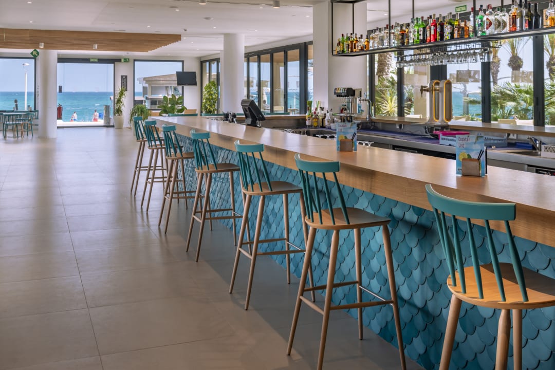 Gastro CAPRICI BEACH HOTEL & SPA