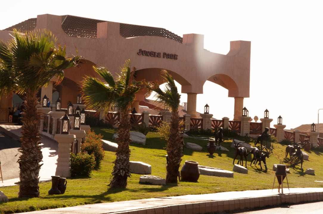 Buszufahrt Pickalbatros Jungle Aqua Park Resort - Neverland Hurghada