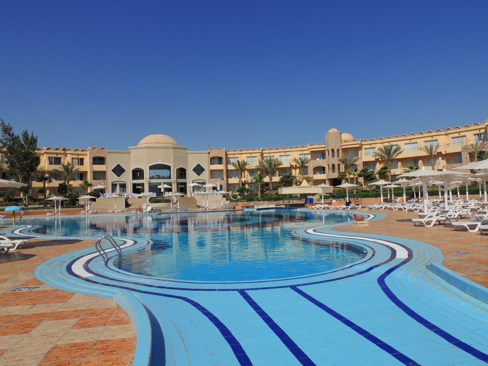 Blick aufs Haupthaus Utopia Beach Club