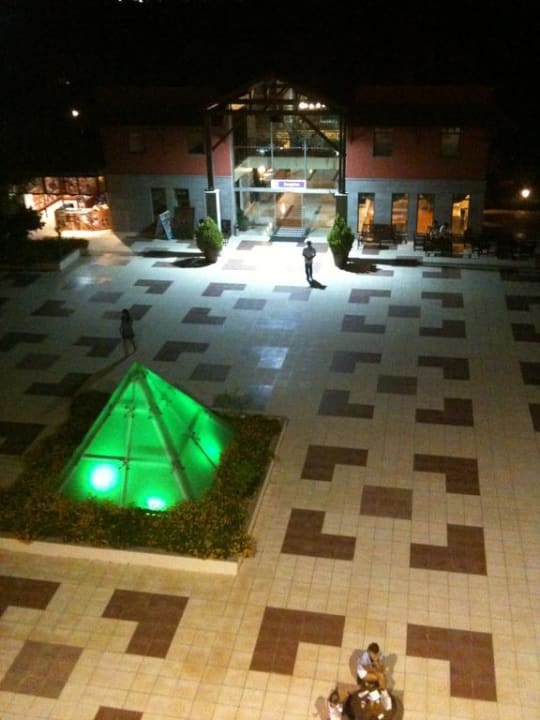 Innenhof TUI KIDS CLUB Felicia Village