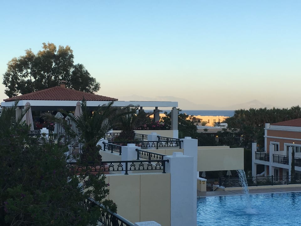 Pool Porto Bello Royal