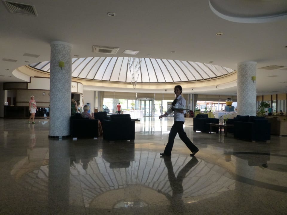 Bar Cenger Beach Resort & Spa