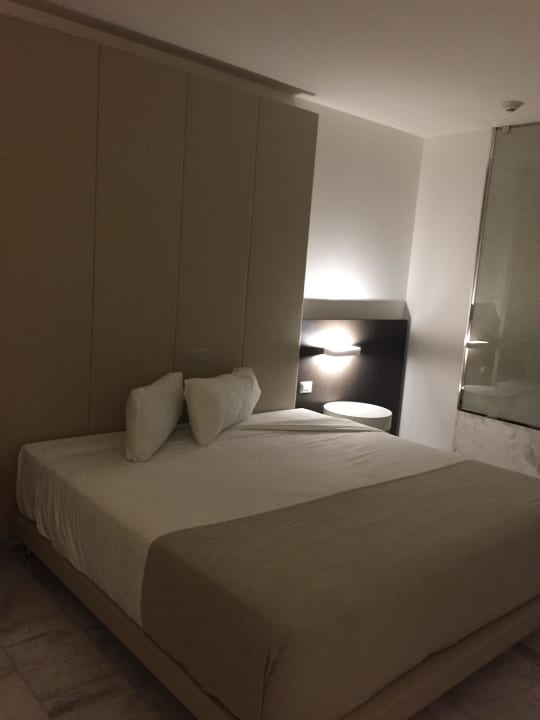 Bett  Platinum Yucatan Princess All Suites & Spa Resort - Adults only