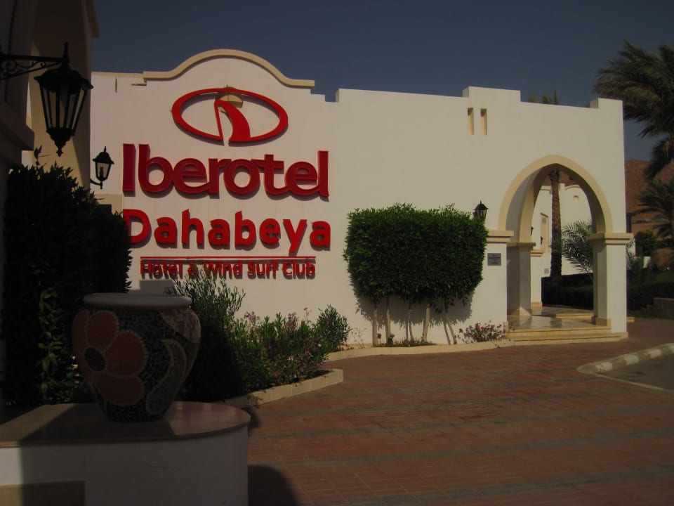 Aussenbereich,Haupteingang JAZ Dahabeya