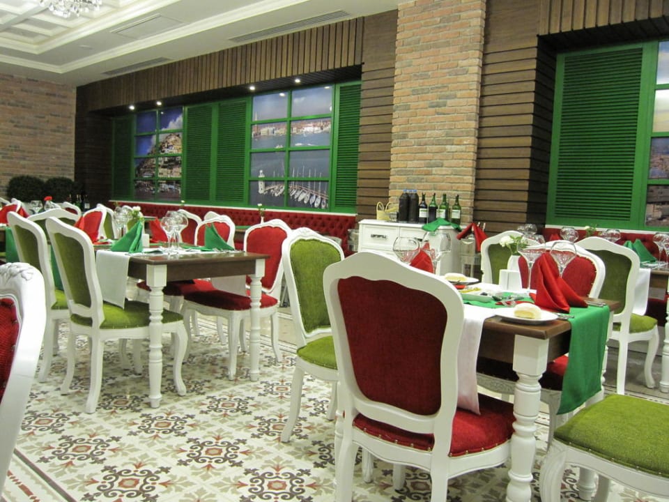 Binnenzicht "La Murano" restaurant Diamond Excellence Resort & Spa