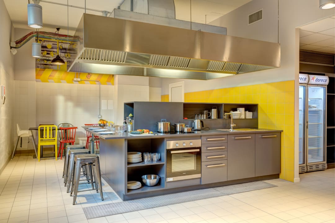 Sport & Freizeit MEININGER Milano Garibaldi