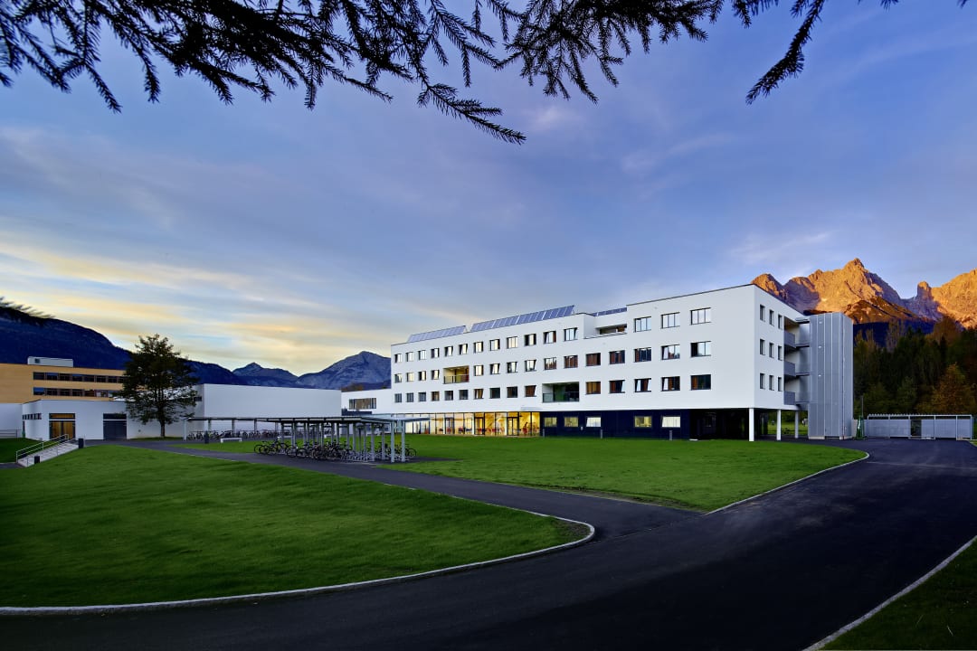 Außenansicht ALM 34- Hostel- Sporthotel