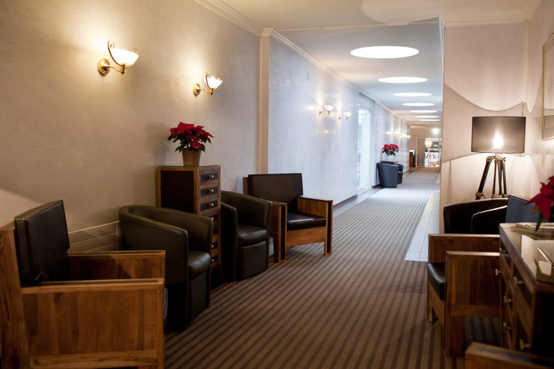 Korridor Drake Longchamp Swiss Quality Hotel