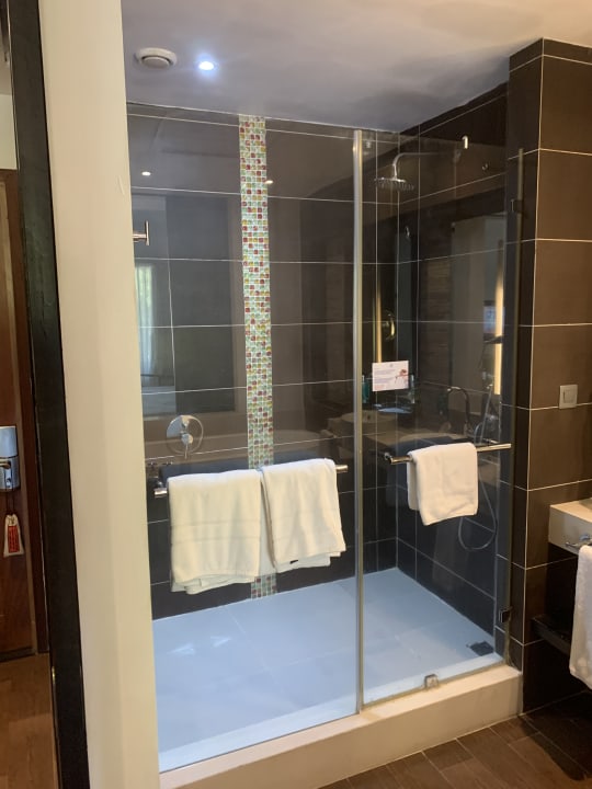 Sonstiges Crystals Beach Resort Belle Mare, a member of Radisson Individuals