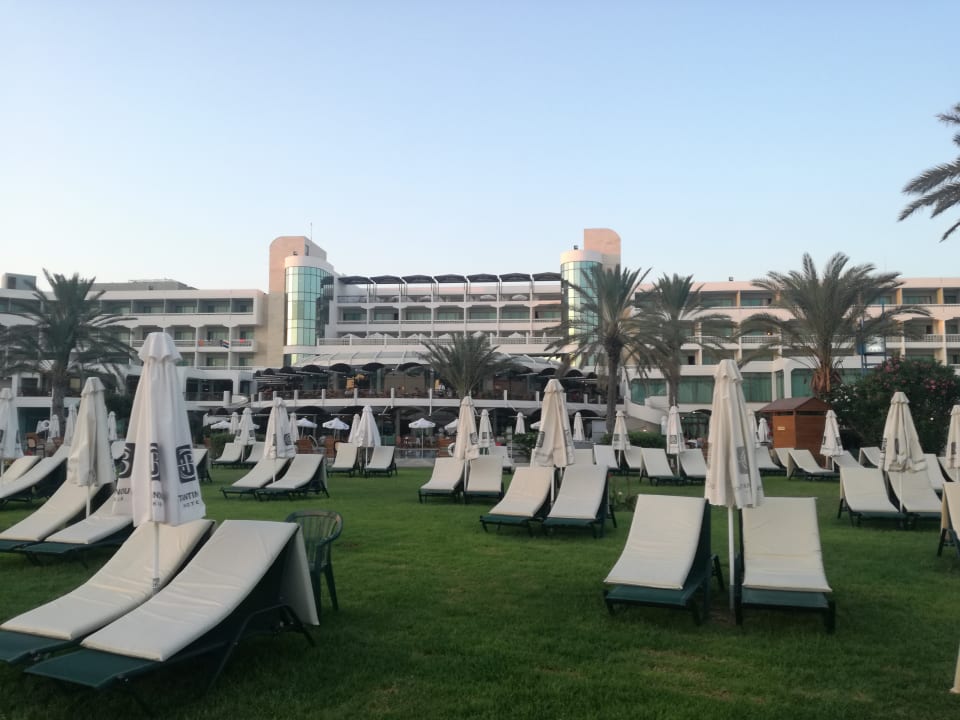 Strand Constantinou Bros Athena Beach Hotel