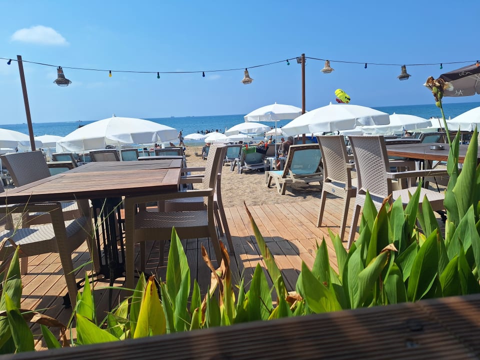 Strand Dosi Hotel
