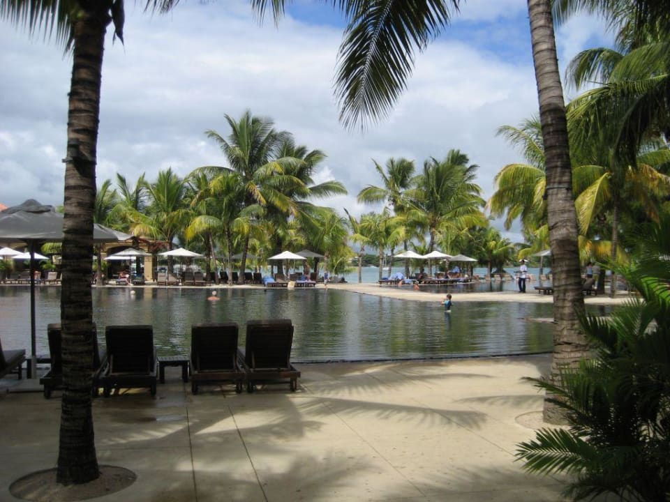 Pool  Mauricia Beachcomber Resort & Spa