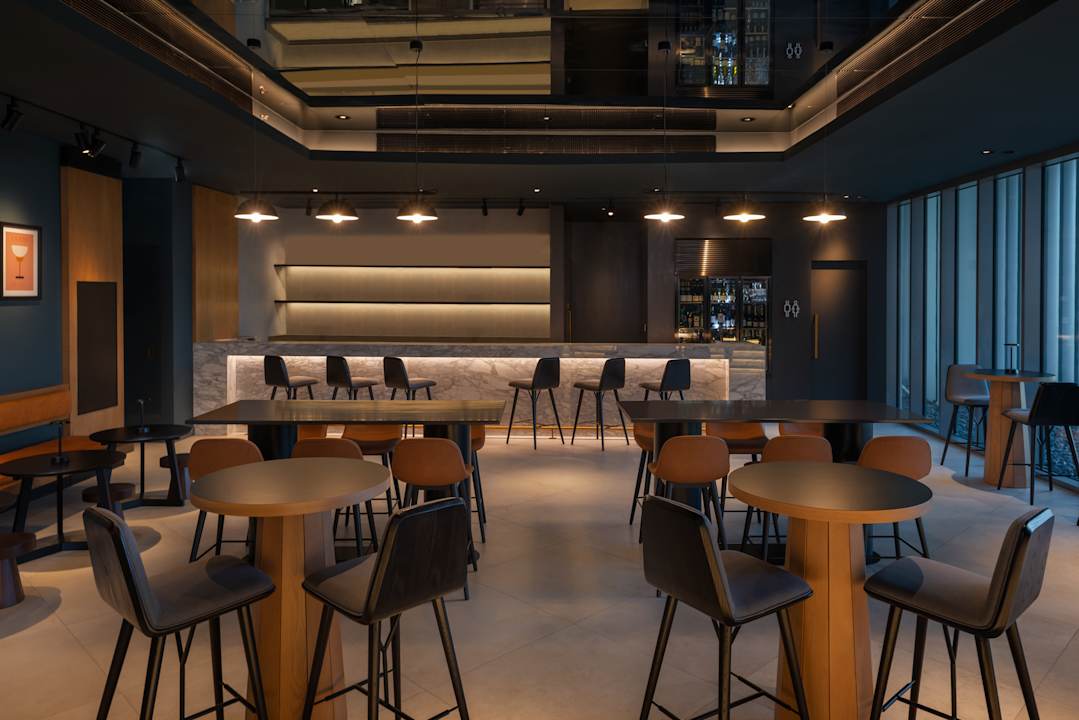 Gastro The WB Abu Dhabi, Curio Collection By Hilton