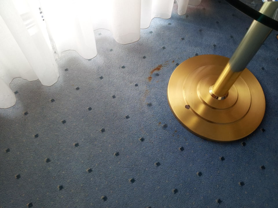 Teppichboden total fleckig  Arkona Strandhotel