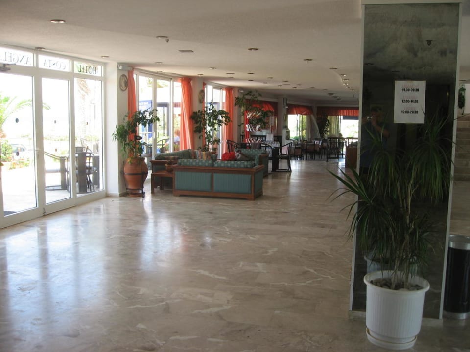 Der Eingangsbereich Costa Angela Seaside Resort