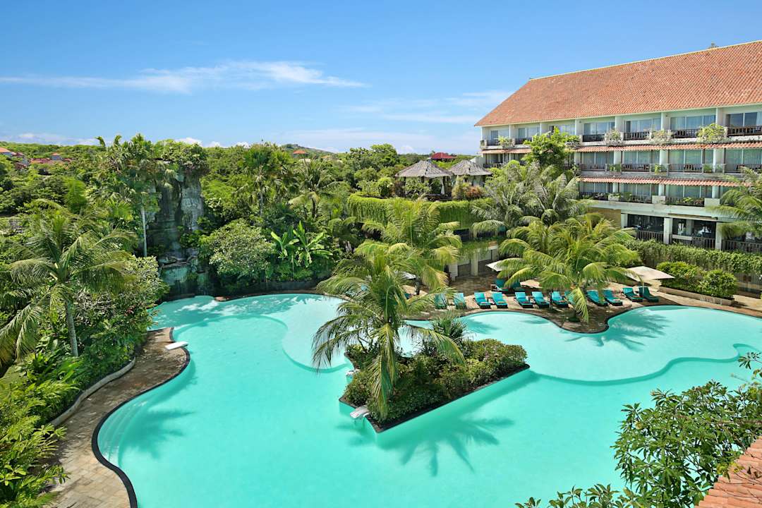 Pool Swiss-Belhotel Segara Resort & Spa