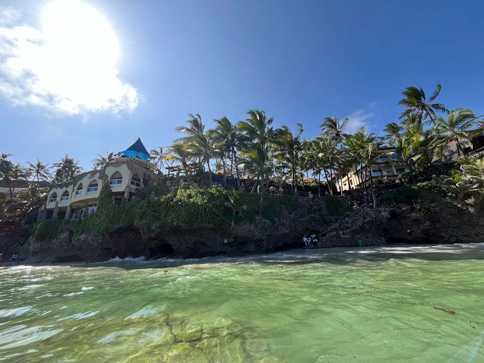 Außenansicht Bahari Beach Hotel