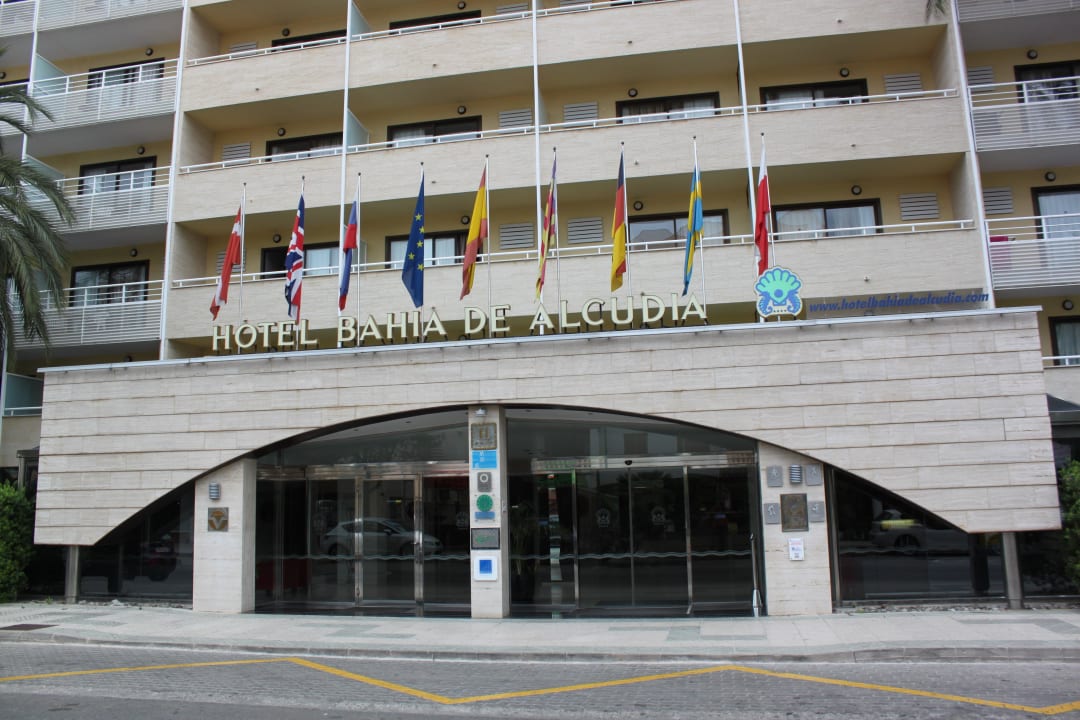 Haupeingang des Hotel's Bahía de Alcúdia Hotel & Spa
