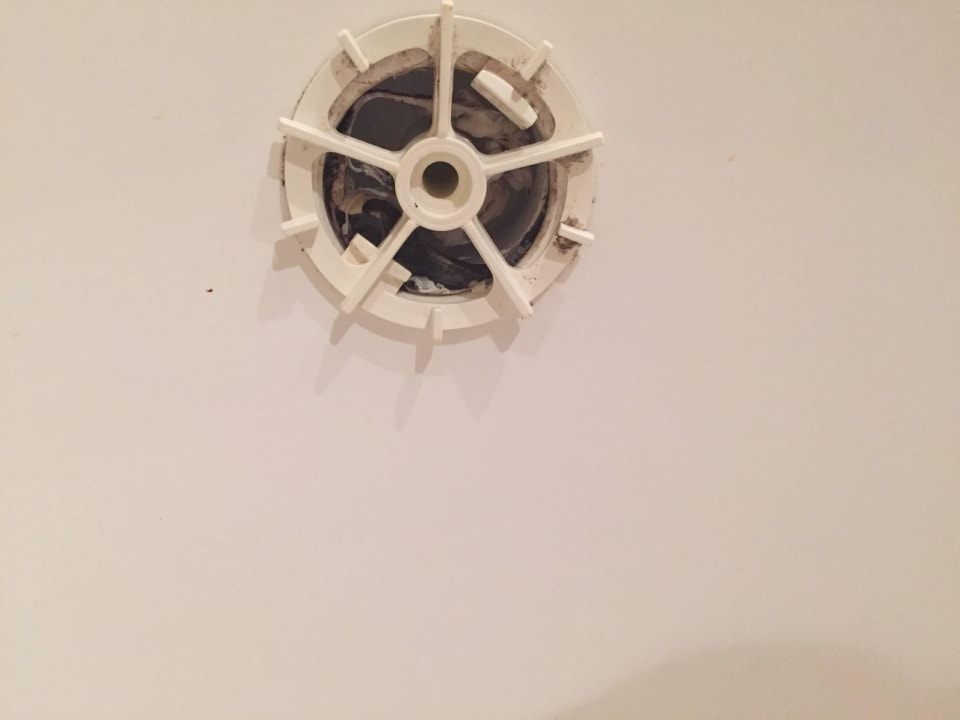 Überlauf Badewanne Ithea Suites Hotel