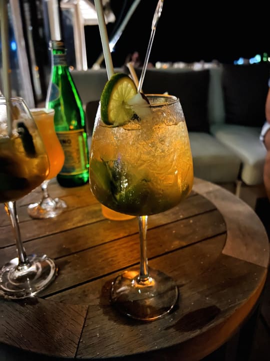 Gastro Veligandu Maldives Resort Island