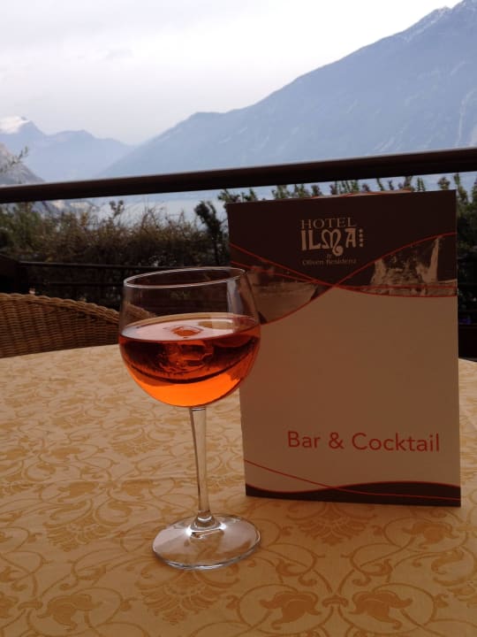 Happy our auf der Hotelterrasse Hotel Ilma