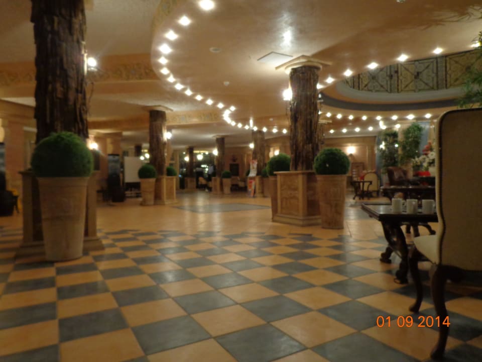 Lobby Hotel Atrium Beach