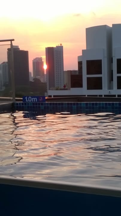 Pool Holiday Inn Express Singapore Clarke Quay