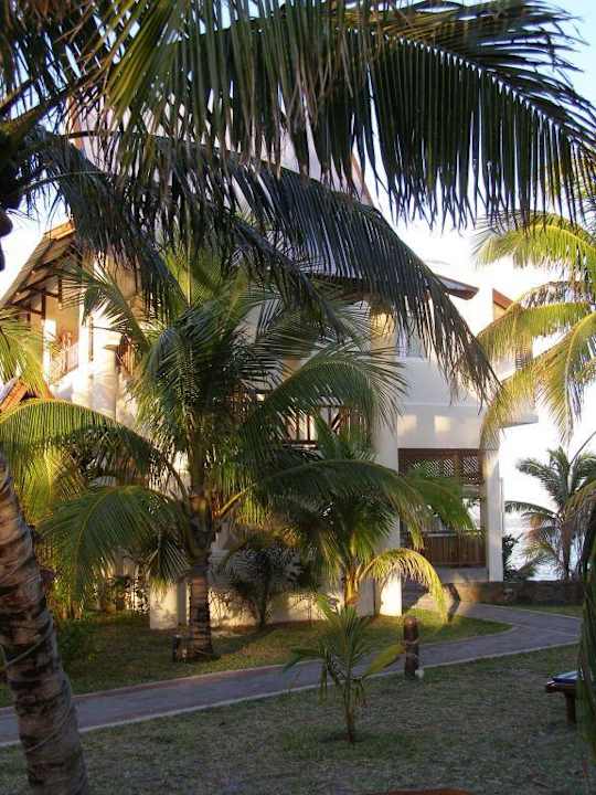 Gartenanlage Le Peninsula Bay Beach Resort & Spa