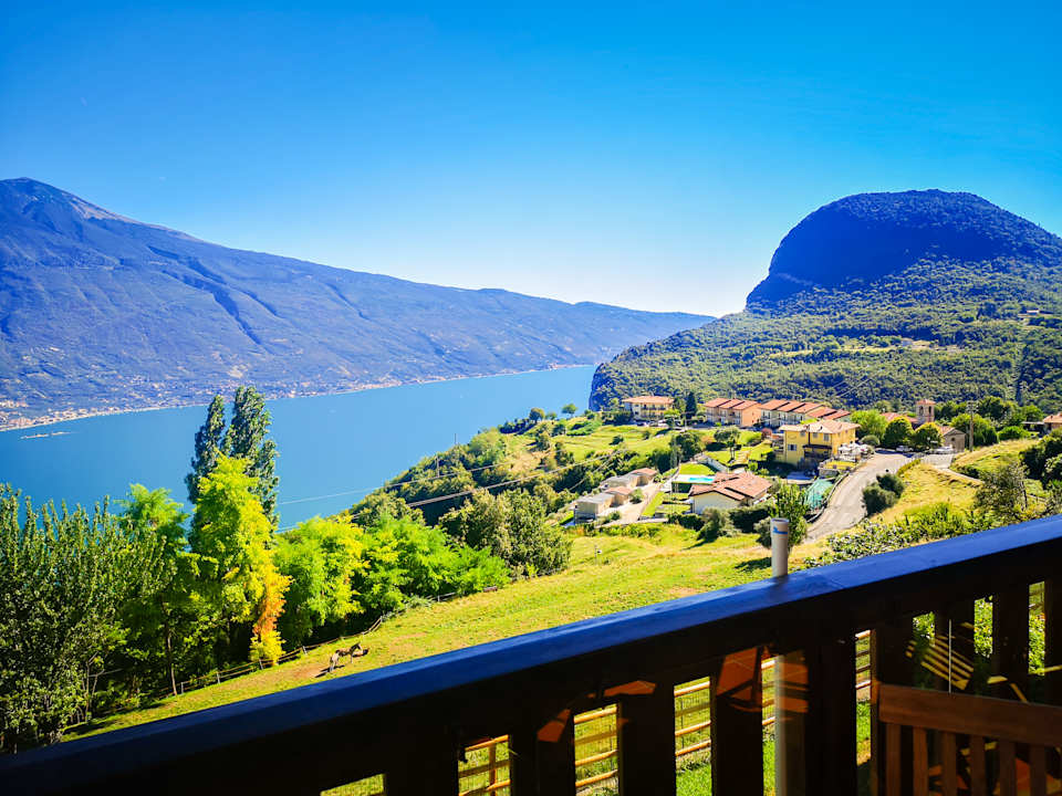 Ausblick Apartment Lago Gardasee - Pool, Natur und Seeblick
