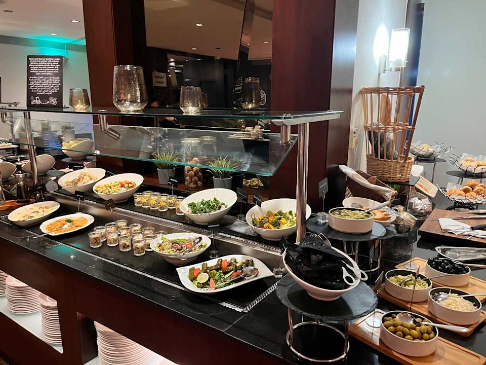 Gastro Rose Rayhaan by Rotana