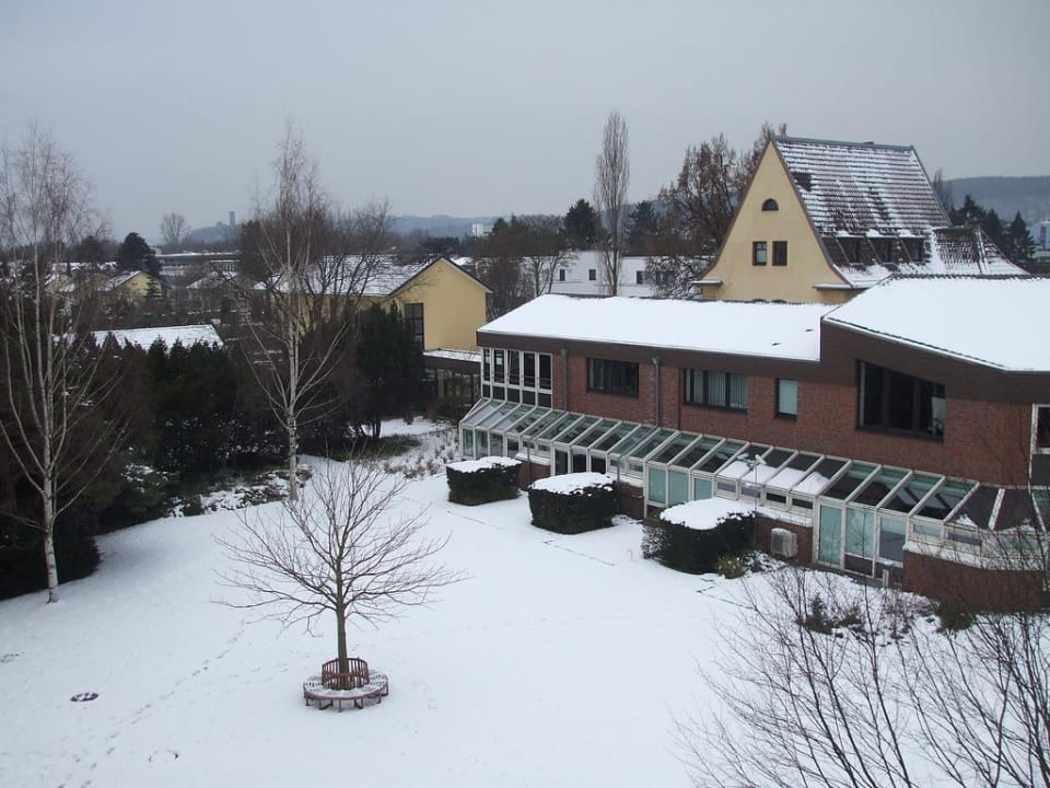 Gartenseite vom Hotel Gustav Stresemann Institut GSI Hotel Bonn