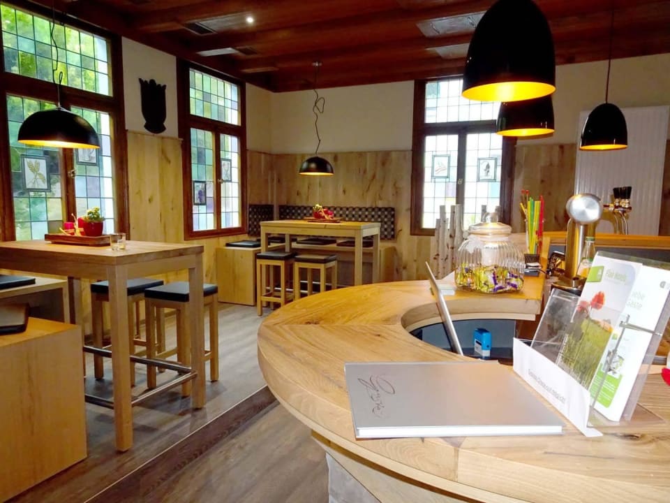 Bar und Rezeption Hotel Bergischer Hof