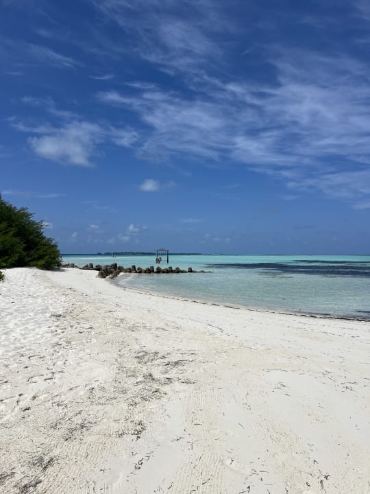 Strand Kuredu Island Resort & Spa