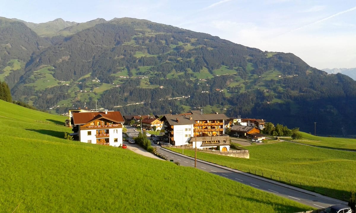 Richtung Zell und Höhenstraße Hotel Jörglerhof