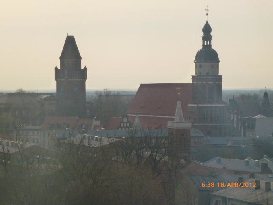 Blick zur Innenstadt mit Oberkirche Lindner Hotel Cottbus