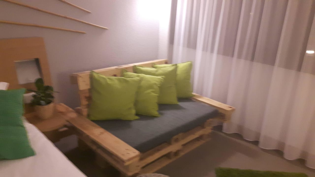 Ciekawa euro sofa Hotel Novotel Gdansk Centrum