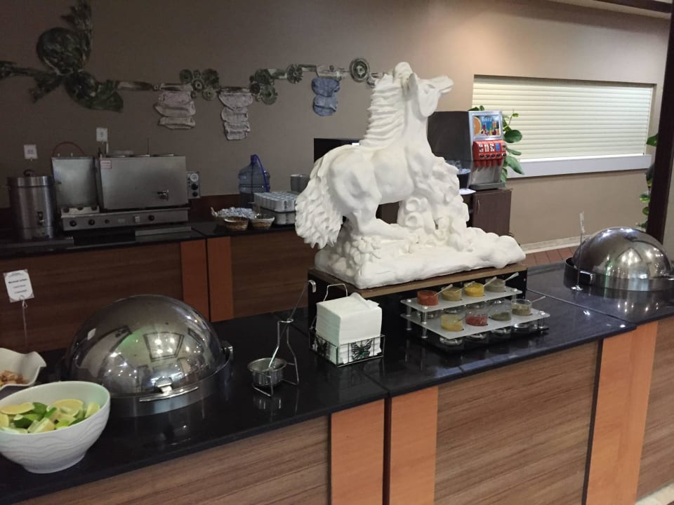 Büffet Salamis Bay Conti Resort Hotel & Casino