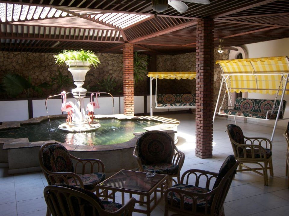 Karibu PrideInn Flamingo Beach Resort & Spa