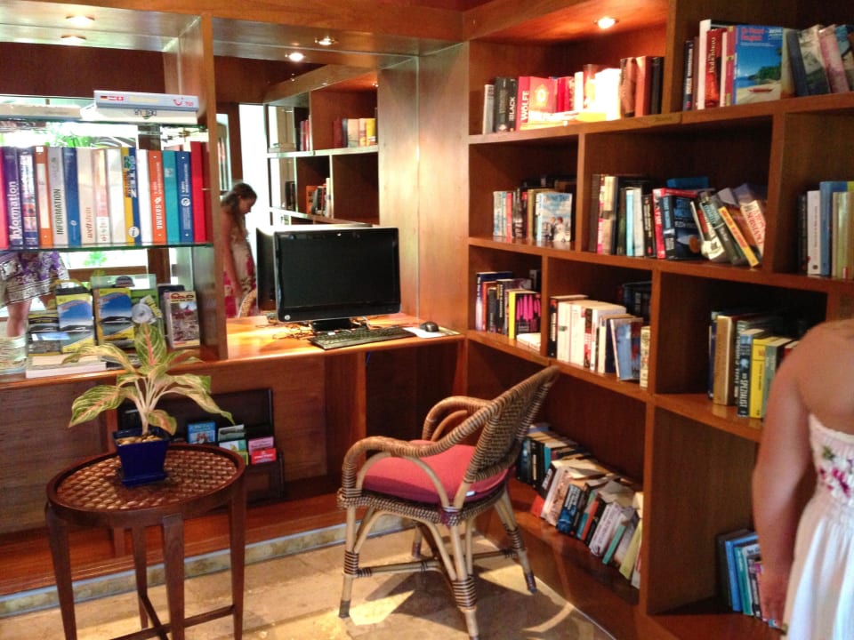 Eigene kostenfreie Bibliothek Santiburi Koh Samui