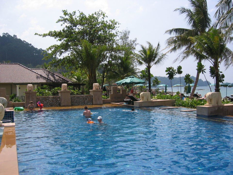 Schöner großer Pool Baan Khaolak Beach Resort