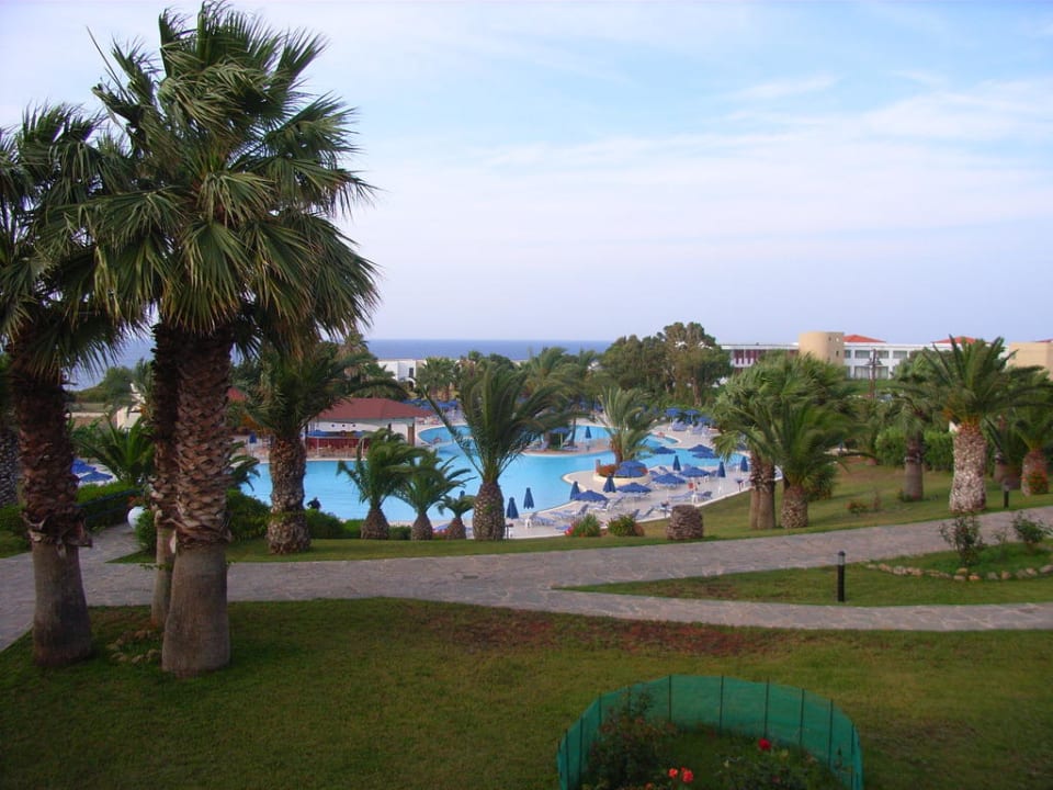 Poolblick von Zimmer 352 Kresten Palace Hotel