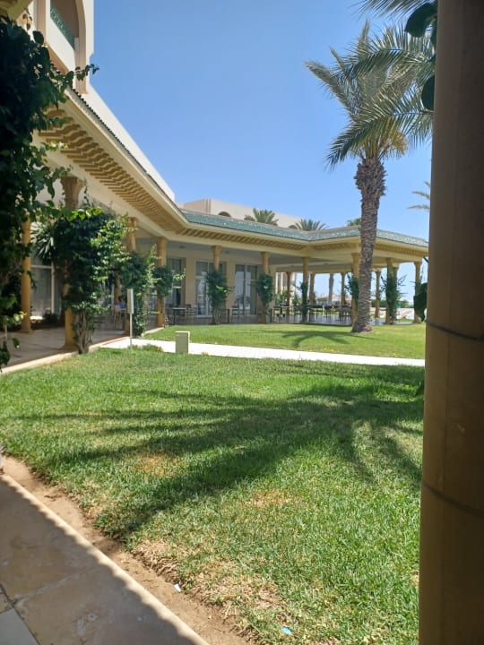Gartenanlage Iberostar Waves Averroes