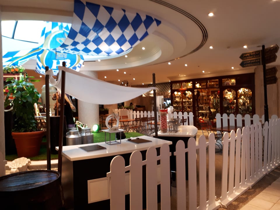 Gastro The Bristol Hotel Dubai