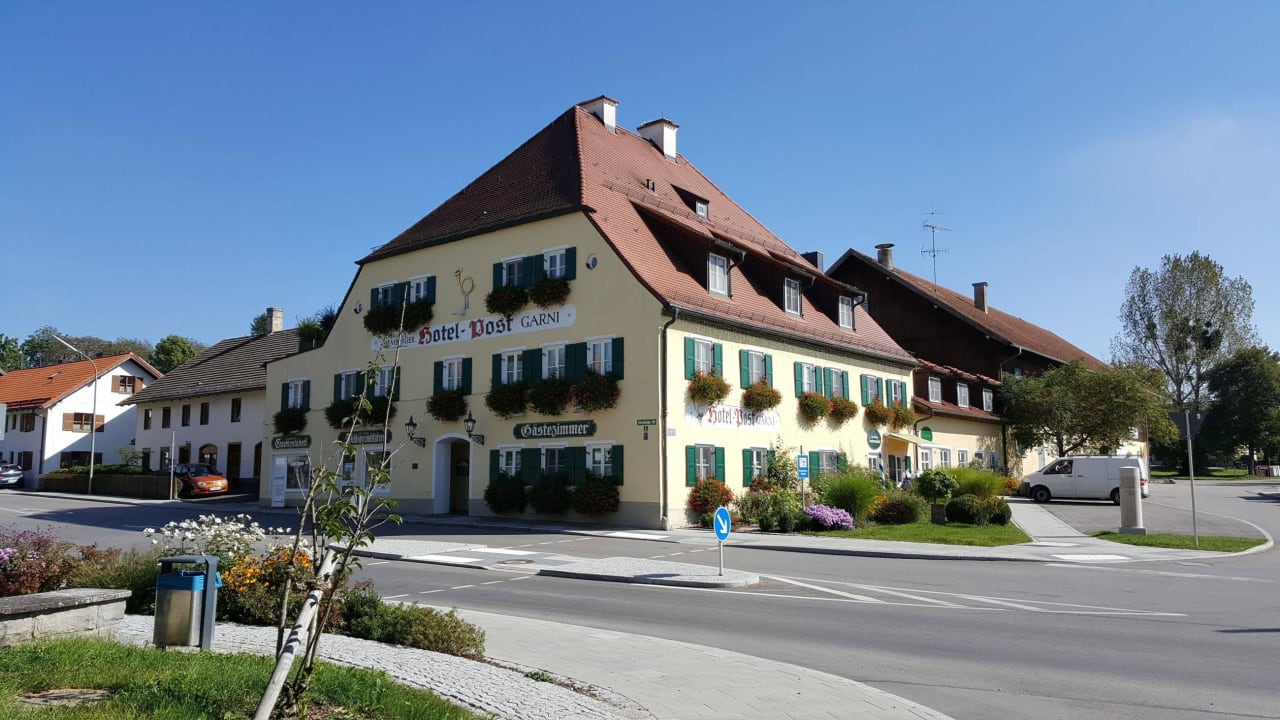 Frontseite Hotel zur Post garni