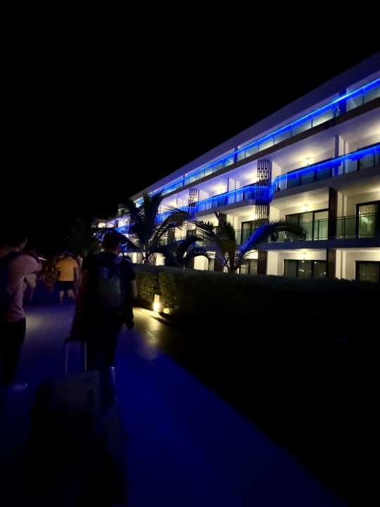 Außenansicht Serenade Punta Cana Beach & Spa resort